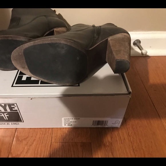 Frye Madeline short Boot - Picture 4 of 6